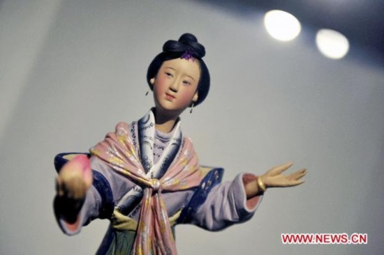 Exhibición de trabajos del sucesor de las Figuritas de Arcilla Zhang 9