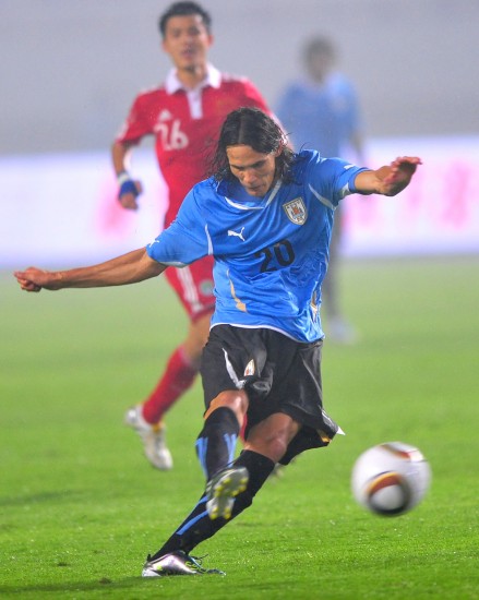 Partido de calentamiento de la Copa de Asia 2011: Uruguay derrota a China con 4-0