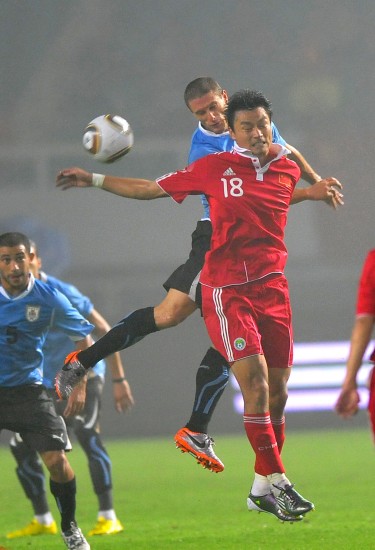 Partido de calentamiento de la Copa de Asia 2011: Uruguay derrota a China con 4-0