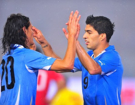 Partido de calentamiento de la Copa de Asia 2011: Uruguay derrota a China con 4-0