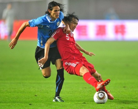 Partido de calentamiento de la Copa de Asia 2011: Uruguay derrota a China con 4-0