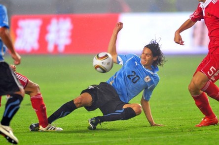 Partido de calentamiento de la Copa de Asia 2011: Uruguay derrota a China con 4-0