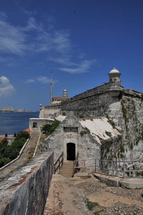 Símbolo-La Habana-Castillo de los Tres Reyes del Morro-Cuba-paisaje