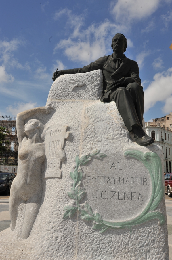 Estatuas-personalidades-famosas-ciudad-La Habana 3