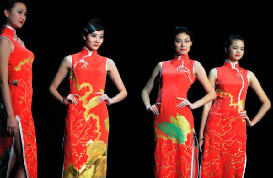 Cheongsam(o el Qipao) de China brilla en la Expo 2