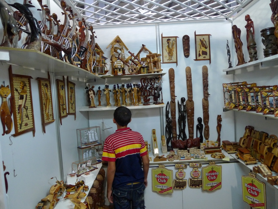 Mercado-artesanía-La Habana-Cuba 2