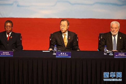 Premier chino-secretario general-ONU-asiste-Foro de Cumbre-Expo-China-Shanghai-Wen-Ban 6