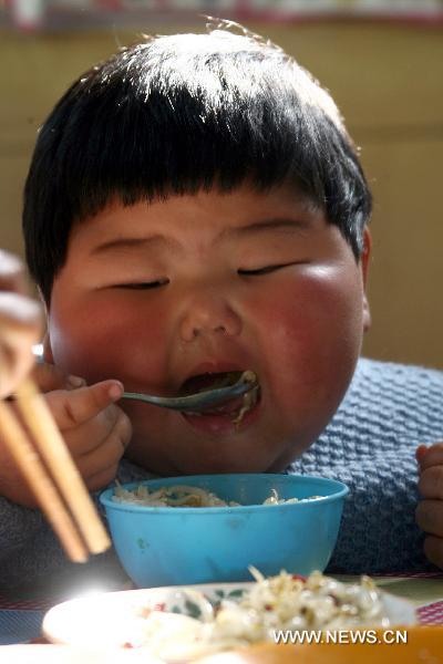 niña china edad dos años pesa 45 kilos 6