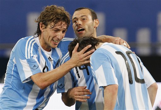 Argentina vence 1-0 Brasil gol Messi 3