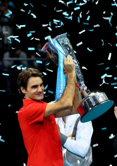 Federer se lleva la Copa Masters ante Nadal
