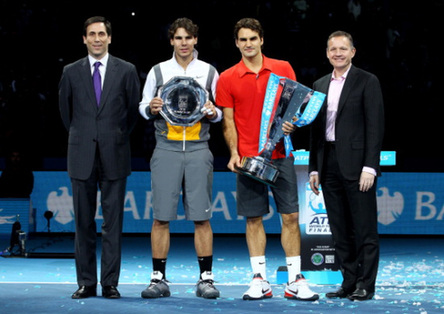 Federer se lleva la Copa Masters ante Nadal