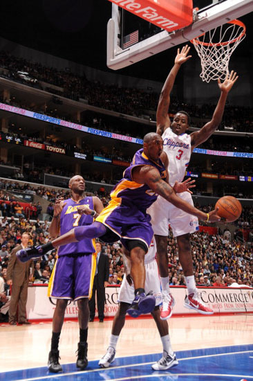 Lakers 87 --- Los Angeles Clippers 86