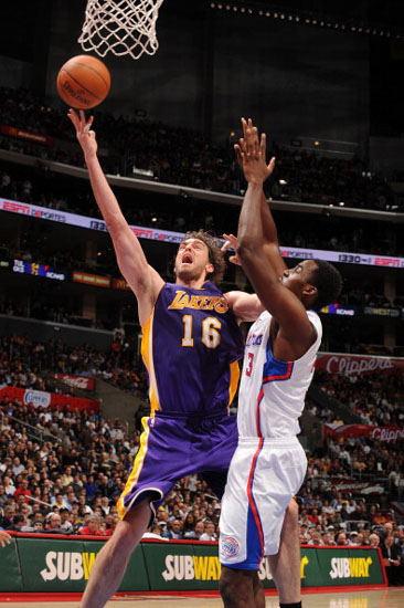 Lakers 87 --- Los Angeles Clippers 86