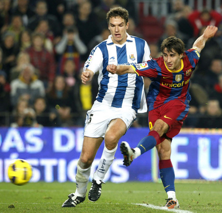 El Barça derrota al Real Sociedad con 5-0 con los brillantes goles de Villa, Iniesta y Messi