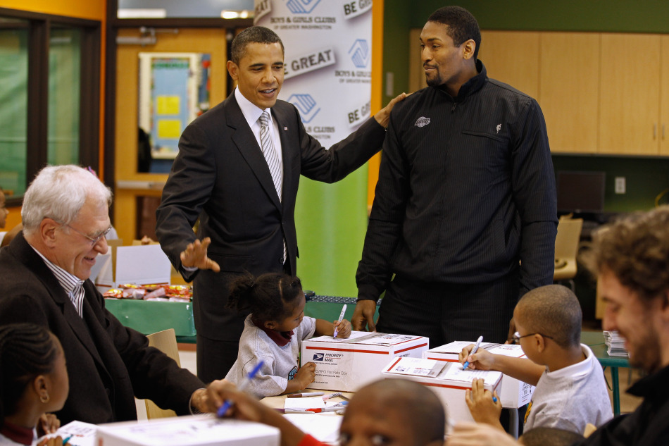 Obama se entrevista con L.A. Lakers