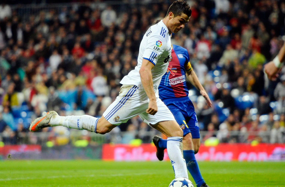 El Real Madrid golea al mal rollo, derrota al Levante con 8-0