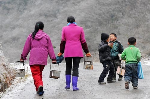 ola de frío-helada-estudiantes-alumnos-calefacción-China-escuela-estufa 2