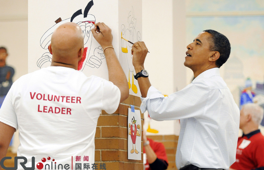 La familia de Obama celebra el Día de Martin Luther King con las pinturas