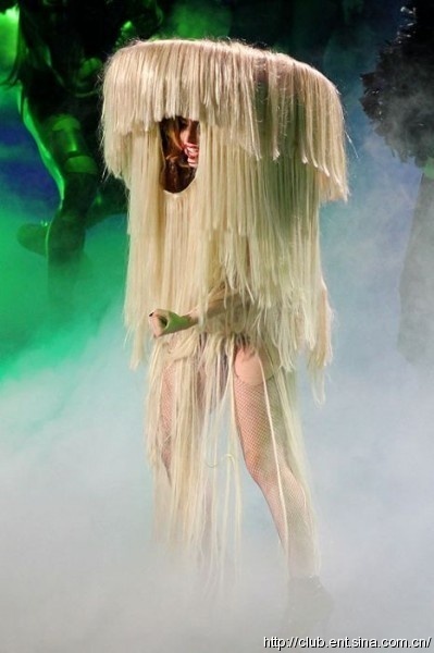 Las ropas exageradas de Lady Gaga en 2010