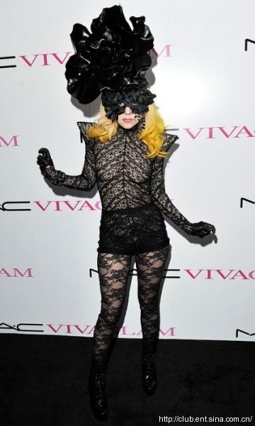 Las ropas exageradas de Lady Gaga en 2010