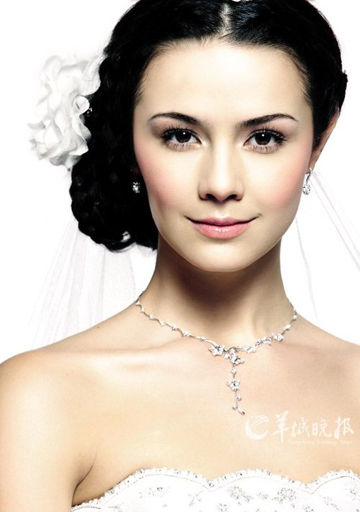 mujer china vista desde el extranjero 2