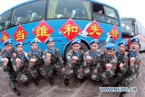 Cascos azules chinos parten hacia Líbano 1