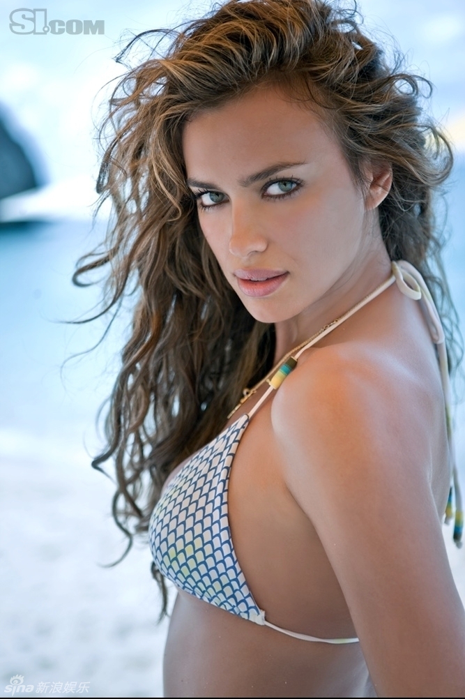 Irina Shayk, la novia de Cristiano Ronaldo, con bikini sexy en la playa