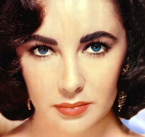 No.4 Elizabeth Taylor-Las diez mujeres con los ojos más encantadores del mundo
