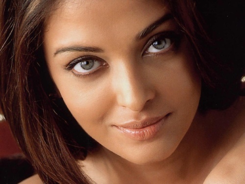 No.1 Aishwarya Rai-Las diez mujeres con los ojos más encantadores del mundo