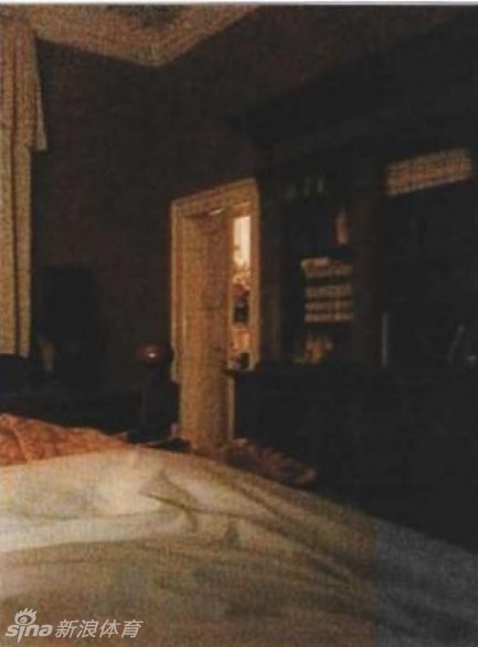 Las fotos ocultas del escándalo sexual de Berlusconi se publican en internet