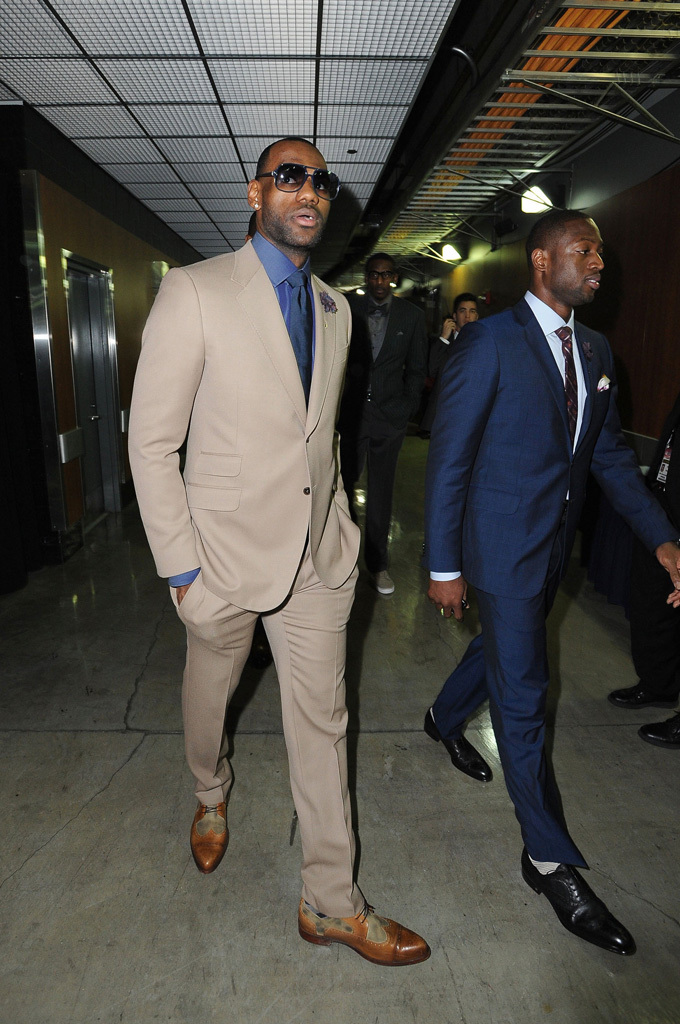 Los estrellas de NBA de moda-- LeBron James