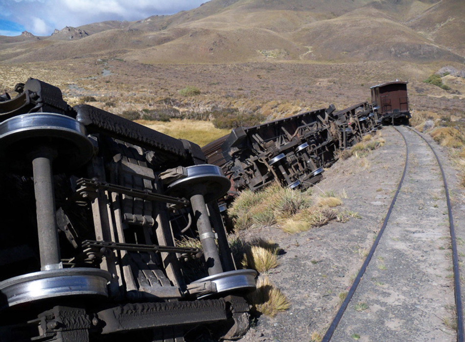 Vientos descarrilan tren tursístico al sur de Argentina 3