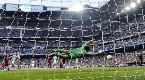 Real Madrid sucumbe ante Barcelona en Liga de Campeones