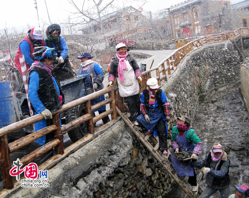 Wenchuan construímos nueva casa manos propias 29