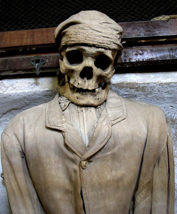 horribles! las catacumbas de los capuccinos de palermo