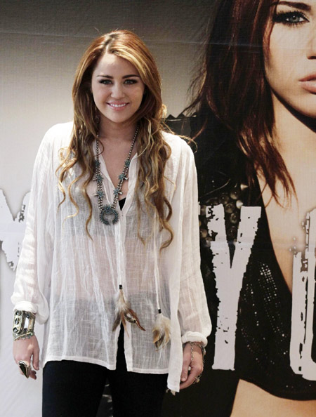 Miley Cyrus promociona su disco 'can't Be Tamed' en la Ciudad de México 6