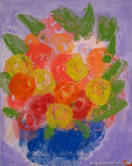 Victoria Romanova, artista rusa pinta con pechos grandes