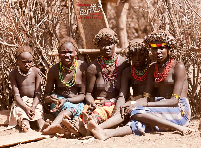 Secretos de las cuatro tribus primitivas en Etiopia