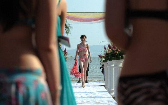 mujeres guapas ,bikinis sexys ,emparejamiento, ricos, sociedad mujeres guapas ,bikinis sexys ,emparejamiento, ricos, sociedad