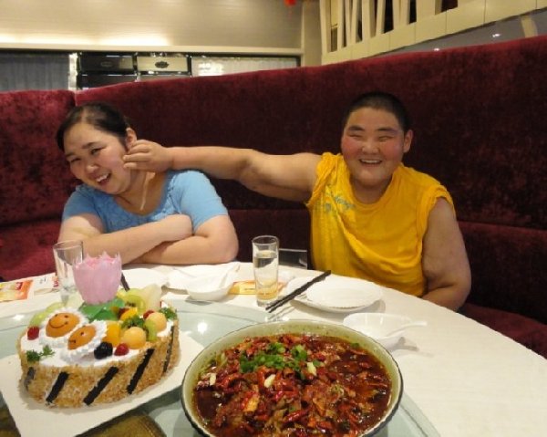 Joven de 200 kilos encuentra amor después de perder mitad de su peso 1