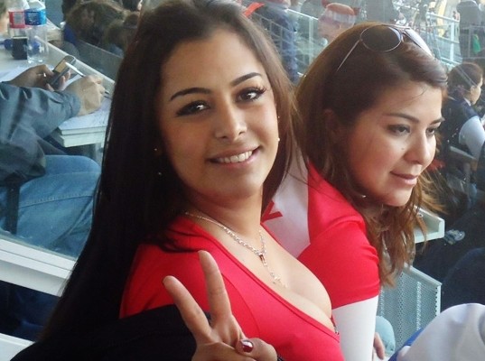 La Novia Mundial Larissa Riquelme Representa En El Partido Entre Brasil Y Paraguay Spanish