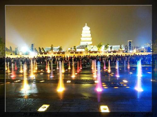 Xi’an noche Torre de la Campana Bares Pubs 2