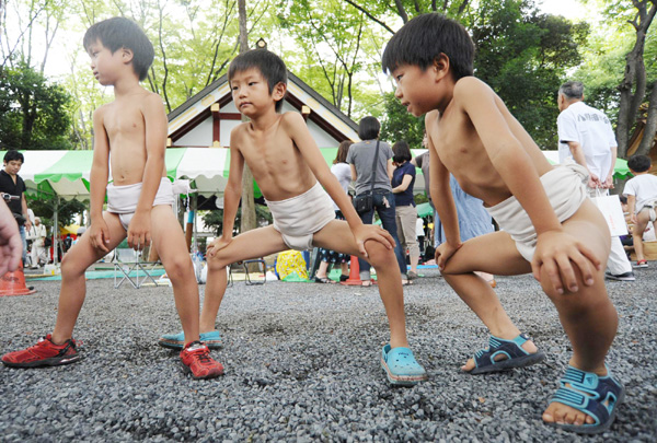 Jovecitos luchadores niños sumo Tokyo Japón 5