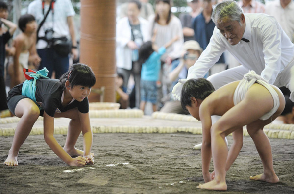 Jovecitos luchadores niños sumo Tokyo Japón 4