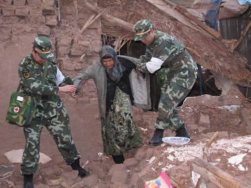 Hay 21 heridos por sismo de 5,8 grados en Xinjiang