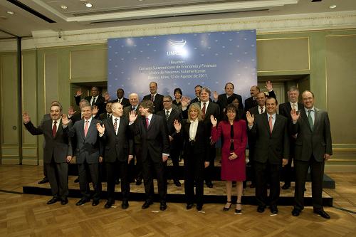 Unasur creará fondo anticrisis y destaca relación con China