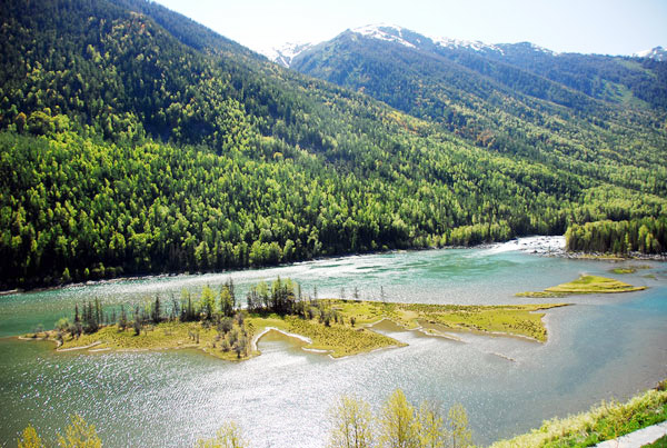 Xinjiang kaleidoscopio Lago Kanas 6