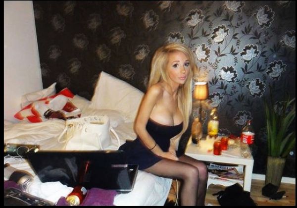 La Chica más sexy de Suecia ,Alexandra Nilsson,operaciones estéticas ,cuerpo desnudo ,Facebook, blogger, Kissie