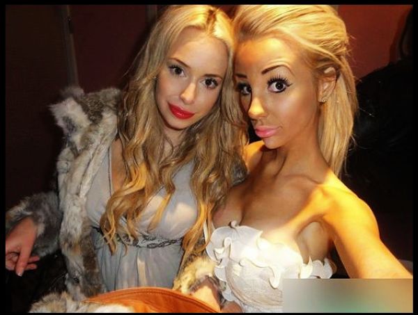 La Chica más sexy de Suecia ,Alexandra Nilsson,operaciones estéticas ,cuerpo desnudo ,Facebook, blogger, Kissie