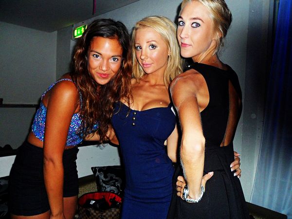 La Chica más sexy de Suecia ,Alexandra Nilsson,operaciones estéticas ,cuerpo desnudo ,Facebook, blogger, Kissie